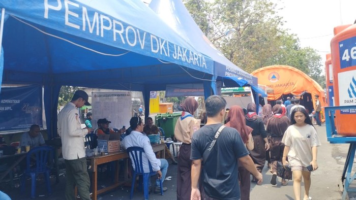 Posko Layanan Kependudukan di Lokasi Kebakaran Tambora