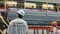 Adapun KCJB sendiri diproduksi oleh CRRC Qingdao Sifang, Shandong, Tiongkok. Total ada 12 trainset yang terdiri atas 11 Electric Multiple Unit (EMU) untuk mengangkut penumpang, dan 1 comprehensive inspection train (CIT) alias kereta inspeksi. Dalam satu trainset, ada sebanyak 8 cars (gerbong).