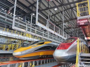 Kelakar Bey Machmudin Sebut KCJB Kereta Cepat Jawa Barat
