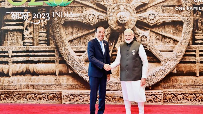 Presiden Jokowi disambut PM India Narendra Modi saat menghadiri rangkaian Konferensi Tingkat Tinggi (KTT) G20 India (Laily Rachev - Biro Pers Sekretariat Presiden)