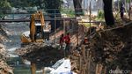 Proyek Pembangunan Turap Kali Pulomas Terus Dikebut