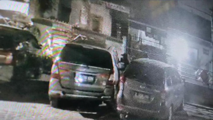 Rekaman CCTV pencurian mobil di parkiran masjid Cibinong, Bogor