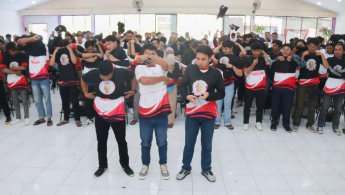 Relawan Milenial Ganjar Pranowo di Jawa Timur (Jatim) mengalihkan dukungan ke bakal calon presiden Prabowo Subianto pada Pilpres 2024. (ANTARA/HO-Relawan Milenial Ganjar)