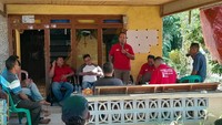 Sekretaris DPC PDI Perjuangan Kabupaten Sanggau, Jumadi terus bergerak mengonsolidasikan kekuatan masyarakat Sanggau untuk memenangkan PDI Perjuangan di 2024.