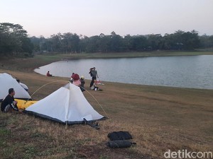 Waduk Gembong Pati Surut gegara Kemarau, Kini Jadi Tempat Camping Favorit