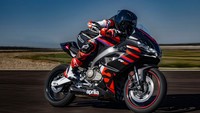 Tidak hanya itu, mesin baru ini dikombinasikan dengan sasis yang kokoh. Rangka alumunium membuat Aprilia RS 357 menjadi unik di antara sepeda motor dalam segmennya.  Foto: Dok. Aprilia