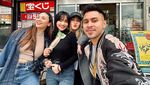 Ini Gaya Seru Fuji Saat Kulineran di Jepang dan Bangkok