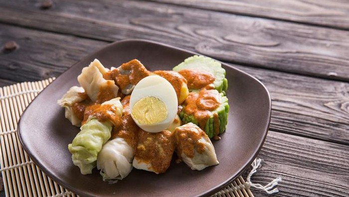 Gegara Ingin Jajan Siomay, Wanita Ini Disebut Murahan Oleh Kekasih