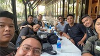 Tak hanya sibuk di dunia hiburan, Gilang Dirga mengisi waktunya dengan hobi bermotor. Sunmori yang menyenangkan ditutup dengan agenda makan bersama teman-temannya. Foto: Instagram/gilangdirga