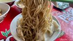 Topping Ayam Kampung Melimpah, Sarapan Bakmi Ayam di Sini Dijamin Kenyang!