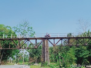 Uniknya Jembatan Rel Lori Belanda di Water Hill Desa Wisata Mranggen Klaten