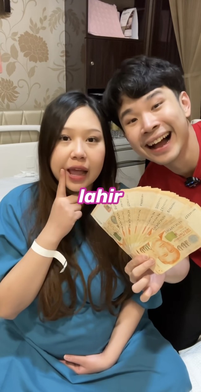 Sebelum melahirkan, Sisca dan Jess No Limit yang terlihat sudah berada di kamar operasi itu masih sempat mengadakan kuis berhadiah untuk para pengikutnya. Keduanya meminta para pengikutnya itu untuk menebak jam lahir anak pertama mereka. Foto: Instagram/@jessnolimit