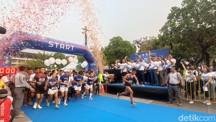 Kakorlantas Firman buka kegiatan fun run di GBK (Wildan/detikcom).
