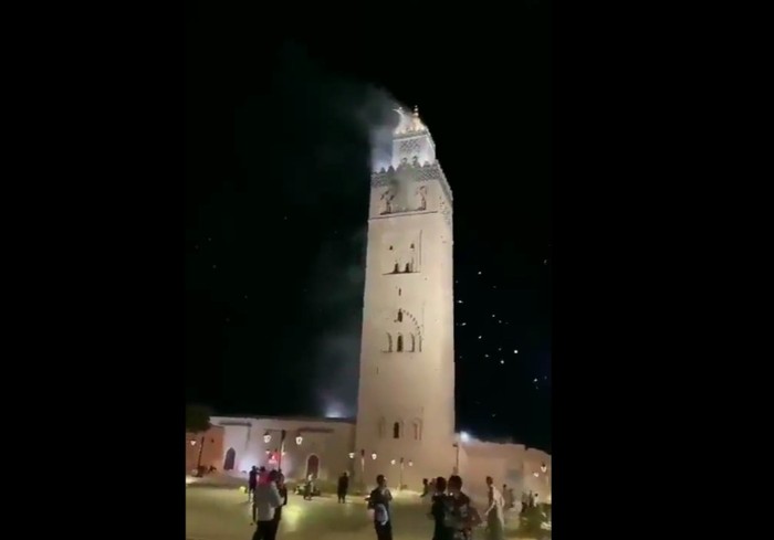 Menara Masjid Koutoubia Maroko retak akibat gempa Maroko pada Jumat (8/9/2023) malam waktu setempat.