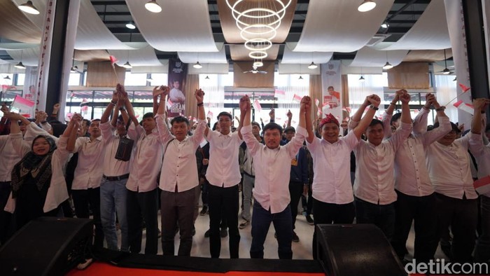 Millenial Indonesia Maju (MIM) mendeklarasikan dukungan kepada Wali Kota Solo Gibran. (dok Istimewa)