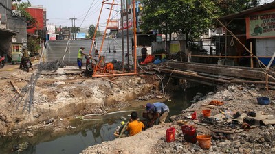 Pengumuman! Jembatan Kali Cantiga Tangsel Tengah Direvitalisasi