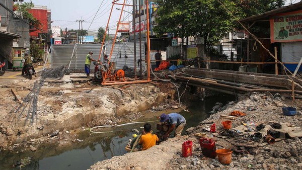 Pengumuman! Jembatan Kali Cantiga Tangsel Tengah Direvitalisasi