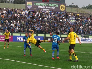 Video Persib All Stars Vs Borussia Dortmund Legends: Skor 0-4