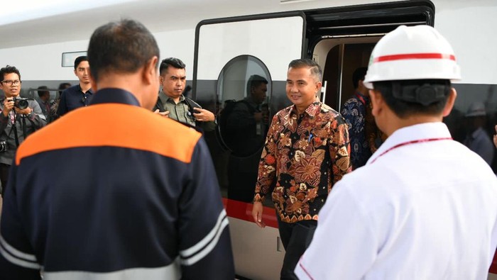 Pj Gubernur Jabar Bey Machmudin