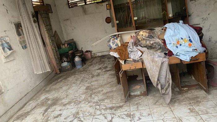 Rumah di kawasan Matraman kosong 15 tahun. (Mulia/detikcom)