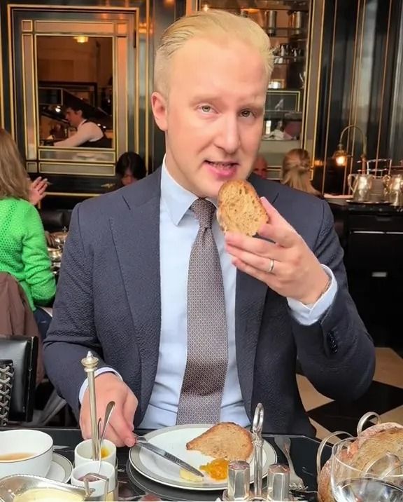 Ungkap Cara Makan Roti Panggang Sesuai Etiket, Pakar Ini Dikritik Netizen