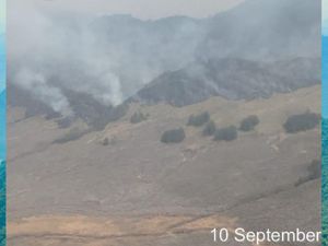 Heli Super Puma Water Bombing 20 Ribu Liter Air Padamkan Kebakaran Bromo