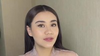 Aaliyah Massaid tampil cantik di acara 7 bulanan Aurel Hermansyah. (Foto: instagram.com/aaliyah.massaid)