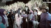 Aaliyah Massaid saat bertemu dan berbincang dengan ibu Thariq Halilintar. (Foto: YouTube/AH)