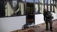 Kantor Badan Pengusahaan (BP) Batam rusak akibat aksi unjuk rasa warga.