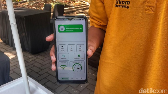 Alat pemantau kesuburan tanaman hasil ciptaan Tel-U