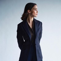 Chris dan Alba diketahui menjalin hubungan asmara sejak Februari 2022. Setelah lebih dari setahun bersama, keduanya menikah pada Sabtu (9/9/2023) di dekat kediaman Chris di Boston, Massachusetts. Foto: Instagram/@alba.baptista