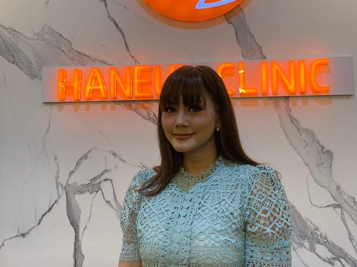 Anita Hara saat mendatangi klinik Haneul