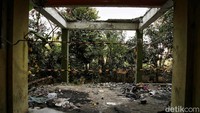 Sebelumnya diberitakan, atap di Rusunawa Marunda Blok C, Jakut, ambruk. Pelaksana Tugas (Plt) Dinas Perumahan Rakyat dan Kawasan Permukiman (PRKP) DKI Jakarta Retno Sulistyaningrum mengakui bangunan yang ambruk itu sudah tidak layak huni.   