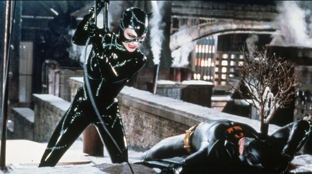 Cuplikan adegan di film Batman Returns (1992).