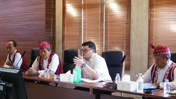 Bupati Kediri Hanindhito Himawan Pramana.