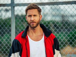 Kabar Bahagia, Calvin Harris Resmi Menikah dengan Vick Hope