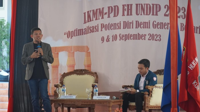 Choirul Anam, Lulusan S3 di Praha & mantan koordinator PPI Dunia 2020/2021 saat di acara FH Undip