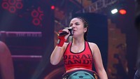 Senang sekali, ungkap Dinar Candy kepada detikcom ditanya perasaannya usai menang melawan Pamela Safitri. Foto: instagram dinar candy