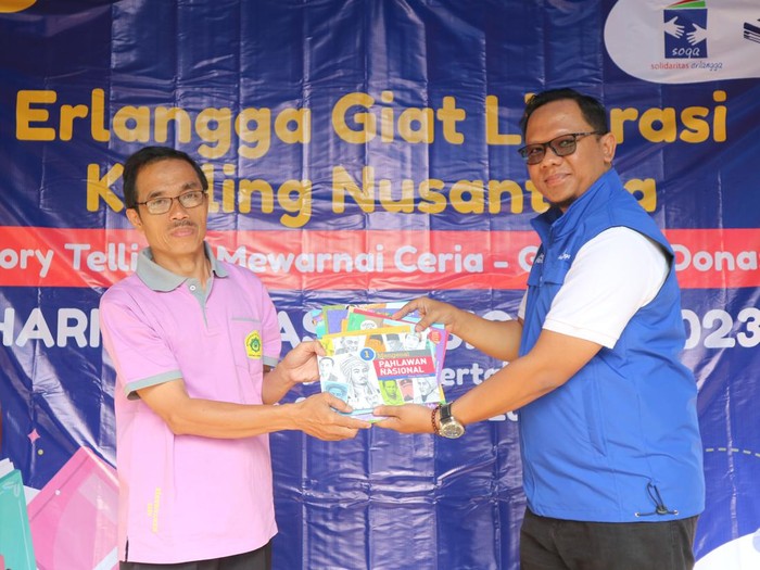Erlangga Giat Literasi