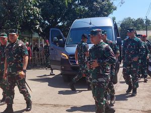 Tak Hanya Latihan Tempur, Tentara Peserta SGS 2023 Juga Gelar Bakti Sosial