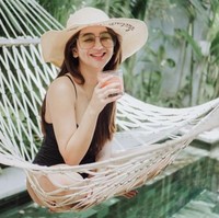 Baru 1 bulan menikah, rumah tangga Hana Hanifah kembali menjadi sorotan karena dikabarkan retak. Hana memilih menggugat cerai lelaki yang baru menjadi suaminya itu karena disebut telah berselingkuh. Foto: Instagram @hanaaaasr