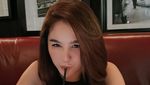 Serunya Hana Hanifah saat Nongkrong Cantik di Beach Club