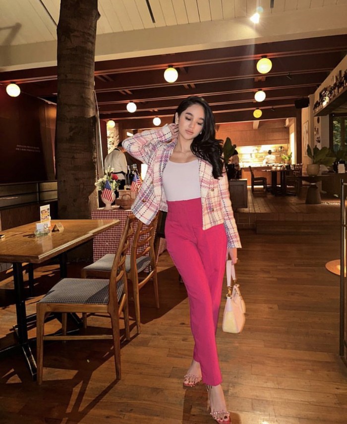 Hana Hanifah Hana Hanifah