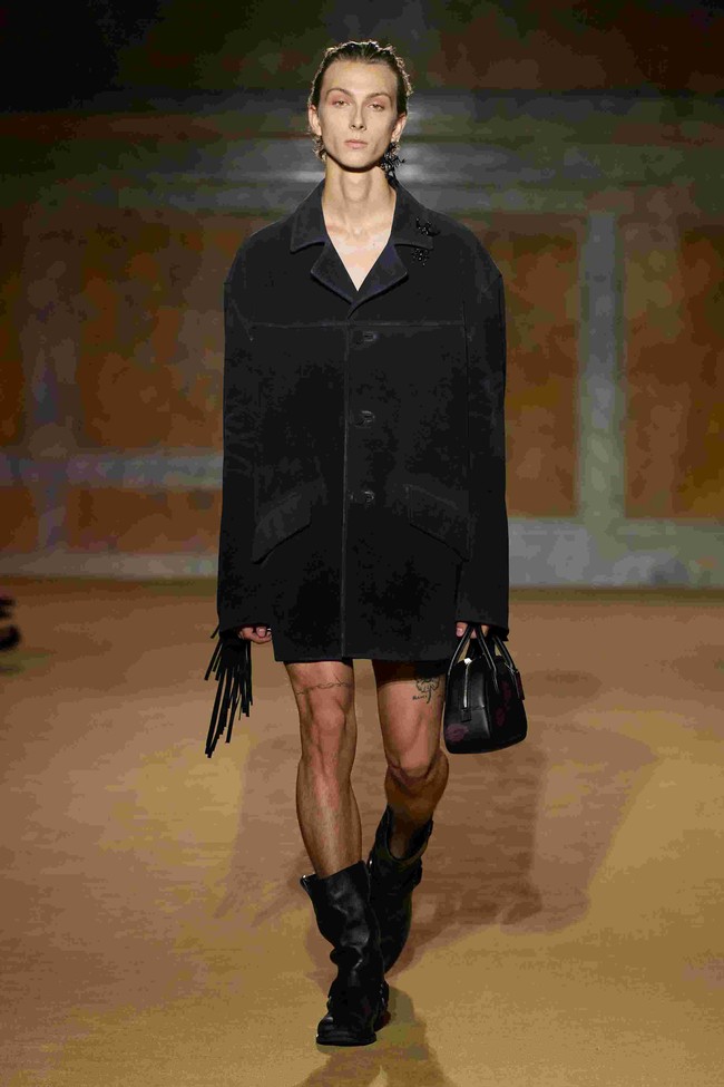 Fashion show koleksi Coach untuk musim semi 2024 di New York Public Library, New York, [8/9/2023]. Foto: Dok. Coach.