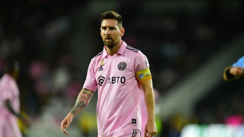 Sep 3, 2023; Los Angeles, California, USA; Inter Miami forward Lionel Messi (10) against Los Angeles FC at BMO Stadium. Mandatory Credit: Gary A. Vasquez-USA TODAY Sports