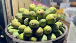 Suasana Los Buah di Pasar Induk Kramat Jati yang Menyegarkan