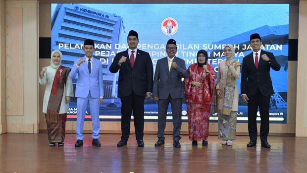 Menpora Dito lantik sejumlah deputi di Kemenpora