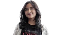 Nayla D Purnama saat berkunjung ke kantor detikcom untuk promo film Kisah Tanah Jawa: Pocong Gundul.
