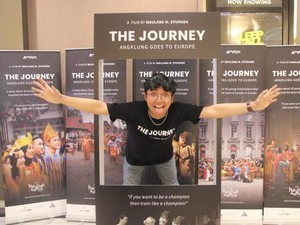 Cerita Oi Nurul Bagja, Kecintaan pada Angklung Jadi Alasan Bertahan