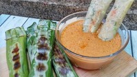 Jika tak memiliki waktu banyak tetapi ingin makan otak-otak bakar, memesannya pada Otak Otak Ikan Mas Peyot dapat menjadi solusi. Harga 5 buah otak-otak dibanderol Rp 13.000 yang berlokasi di Jalan Haji Mencong Raja, Sudimara, Ciledug. Foto: Instagram/Istimewa/iStock